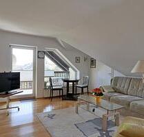 (EF0504_M) Dresden: Ullersdorf, großzügige möblierte Wohnung mit eigenem Balkon in ruhigem EFH, 500 Meter zum Golfplatz - Radeberg