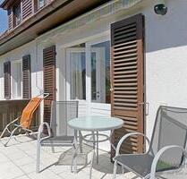 (EF0347_M) Dresden: Langebrück, große möblierte Wohnung mit Südbalkon und Service in ruhiger, sonniger Lage