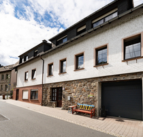 Dreifamilienhaus (vermietet) in Niederheimbach