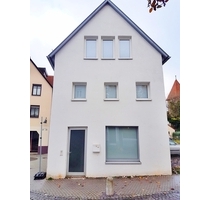 Kapitalanlage mitten in Schwäbisch Gmünd: Wohn-und Geschäftshaus mit 5,5 % Rendite, vermietet an WG