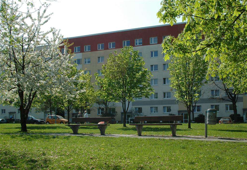 Wohnung zum Mieten in Pirna 308,45 € 57.12 m²