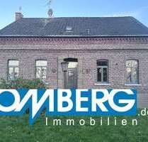 Haus zum Mieten in Krefeld 2.000,00 € 203 m²
