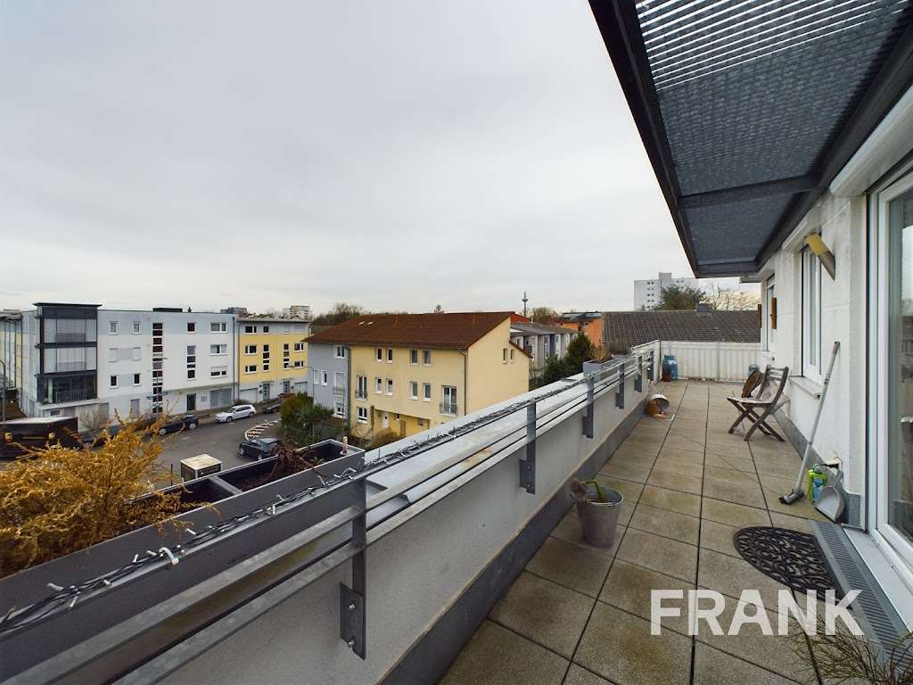 Wohnung zum Mieten in Frankfurt 1.553,85 € 115.1 m²