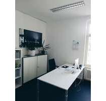 Büro in Erfurt 380,00 € 23 m² - 380,00 EUR Kaltmiete, ca.  23,00 m² in Erfurt (PLZ: 99084)