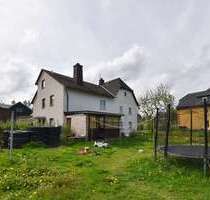 Haus zum Kaufen in Schwarzenbach an der Saale 179.000,00 € 244.05 m²