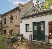 Haus zum Kaufen in Xanten 280.000,00 € 212.24 m²