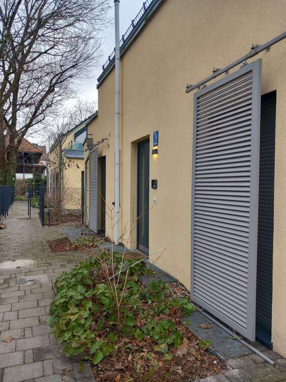 Haus zum Mieten in München 2.850,00 € 165 m²