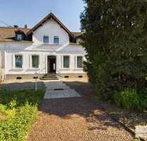 Haus zum Kaufen in Schwalbach 275.000,00 € 261 m²