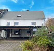 Haus zum Kaufen in Netphen Irmgarteichen 199.000,00 € 211 m² - Netphen / Irmgarteichen