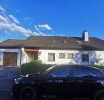 Haus zum Kaufen in Holzminden 240.000,00 € 210 m²