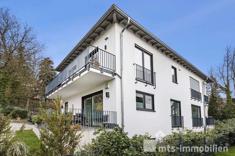Haus zum Mieten in Königstein 5.200,00 € 250 m²