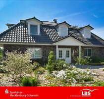 Haus zum Kaufen in Schwerin 830.000,00 € 351.7 m²
