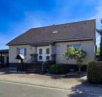 Haus zum Kaufen in Bröckel 390.000,00 € 276.08 m²