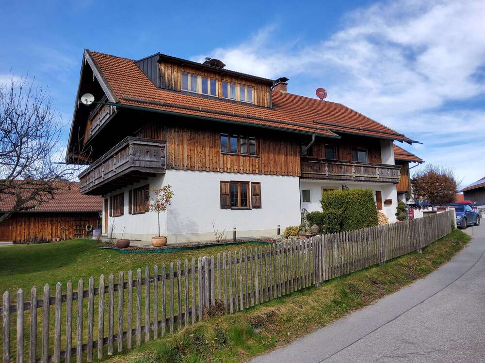 Haus zum Mieten in Eurasburg 1.980,00 € 190 m²