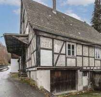 Haus zum Kaufen in Winterberg 79.000,00 € 159.15 m²