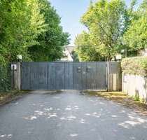 Haus zum Kaufen in Kranzberg 1.600.000,00 € 411.42 m²