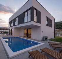 Haus zum Kaufen in Trogir 1.300.000,00 € 275 m²