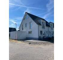 Haus zum Mieten in Hünxe 1.454,35 € 107.73 m²