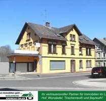 Haus zum Kaufen in Arzberg 165.000,00 € 234 m²