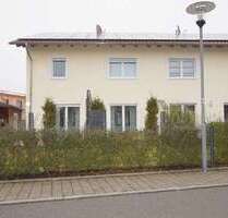 Haus zum Mieten in Sünching 1.200,00 € 142.21 m²