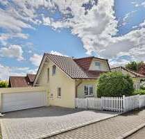 Haus zum Kaufen in Schwieberdingen 1.190.000,00 € 200 m²