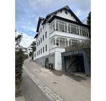 Haus zum Mieten in Obertürkheim 10.000,00 € 360 m²