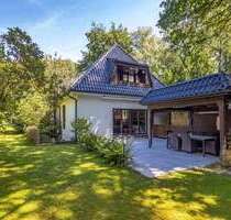 Haus zum Kaufen in Hamburg Wellingsbüttel 1.990.000,00 € 225 m² - Hamburg / Wellingsbüttel