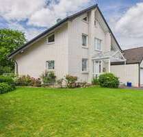 Haus zum Mieten in Bad Lippspringe 1.950,00 € 190 m²