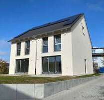 Haus zum Mieten in Königsbach-Stein 1.810,00 € 124.57 m²