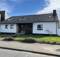Haus zum Mieten in Aachen 2.500,00 € 230 m²