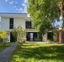 Haus zum Mieten in Potsdam OT Groß Glienicke 3.500,00 € 200 m² - Potsdam / OT Groß Glienicke