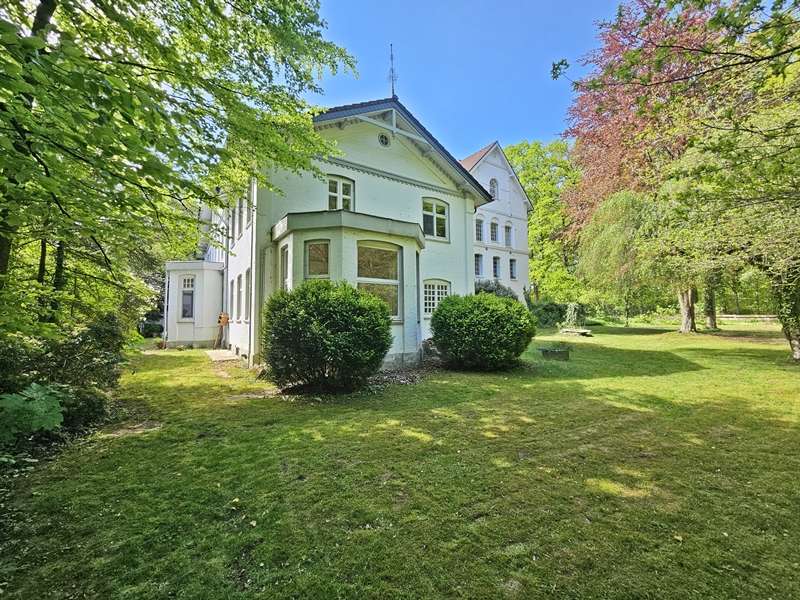 Wohnung zum Mieten in Barmstedt 1.600,00 € 314.5 m²