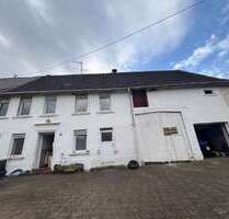 Haus zum Kaufen in Sankt Julian 98.000,00 € 153 m²