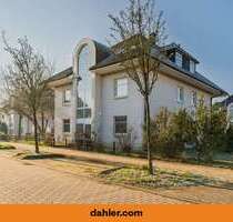 Haus zum Kaufen in Potsdam Eiche 790.000,00 € 332 m² - Potsdam / Eiche