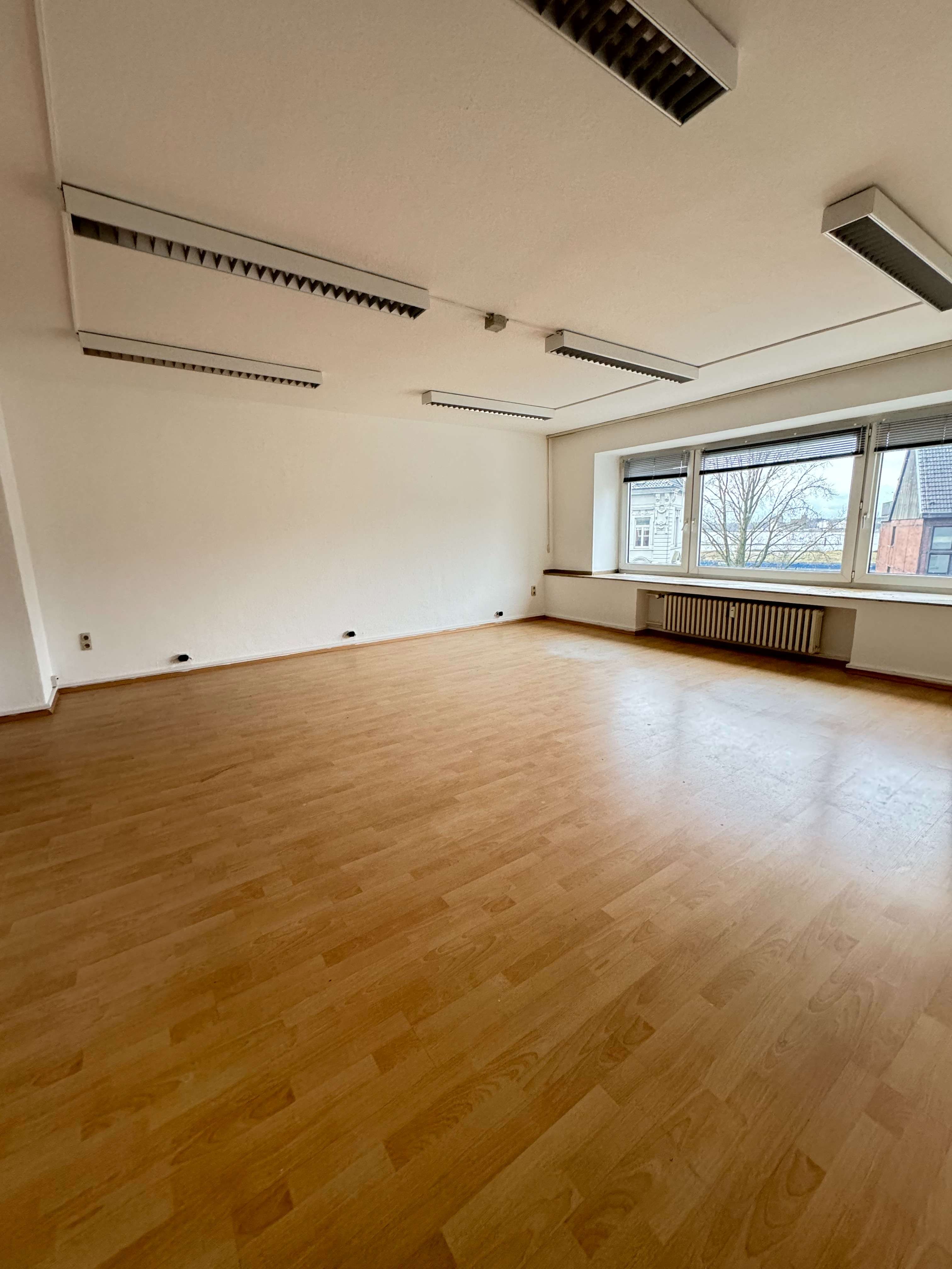 Büro in Duisburg 650,00 € 130 m²