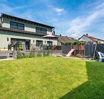 Haus zum Kaufen in Limburgerhof 999.000,00 € 266 m²