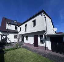 Haus zum Kaufen in Meuselwitz 170.000,00 € 183 m²