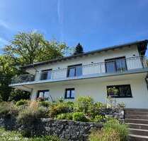 Haus zum Kaufen in Kelkheim (Taunus) 1.390.000,00 € 292 m²