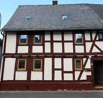 Haus zum Kaufen in Greifenstein 69.000,00 € 168 m²