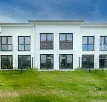 Haus zum Mieten in Sarstedt 1.990,00 € 174.25 m²