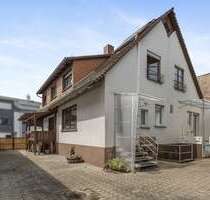Haus zum Kaufen in Stutensee Spöck 549.000,00 € 193 m² - Stutensee / Spöck