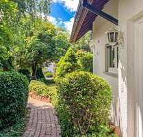Haus zum Mieten in Kronberg 3.300,00 € 240 m²