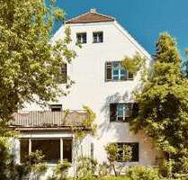 Haus zum Kaufen in Unterföhring 1.750.000,00 € 295 m²