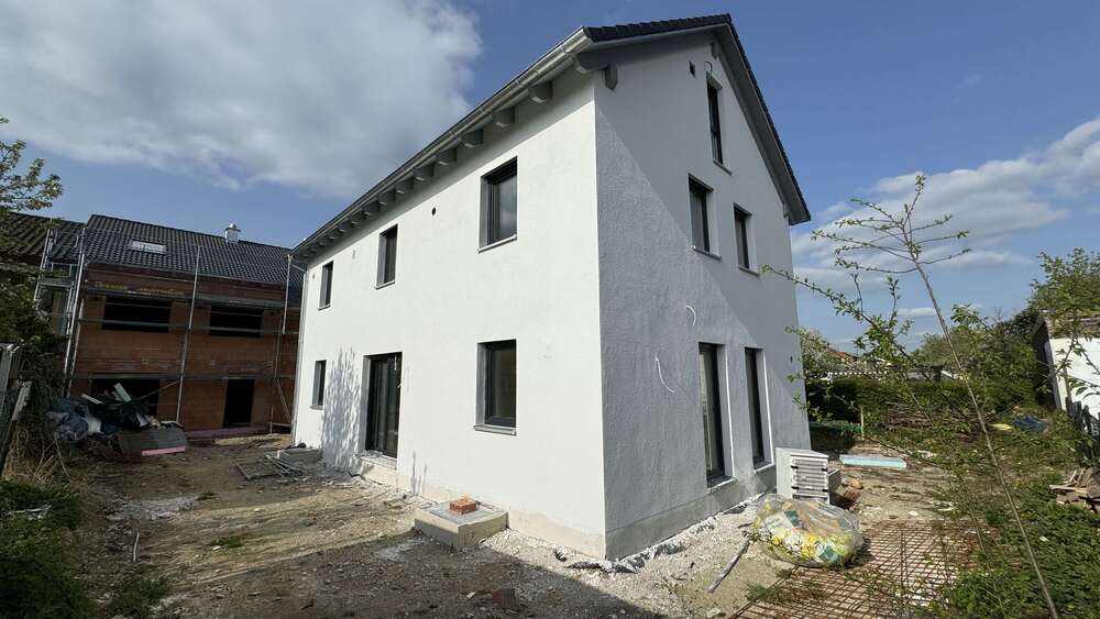 Haus zum Mieten in Töging am Inn 2.520,00 € 168.07 m²