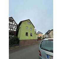 Haus zum Kaufen in Fernwald 330.000,00 € 320 m²