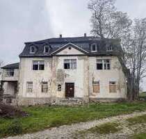 Haus zum Kaufen in Groitzsch 75.000,00 € 600.21 m²