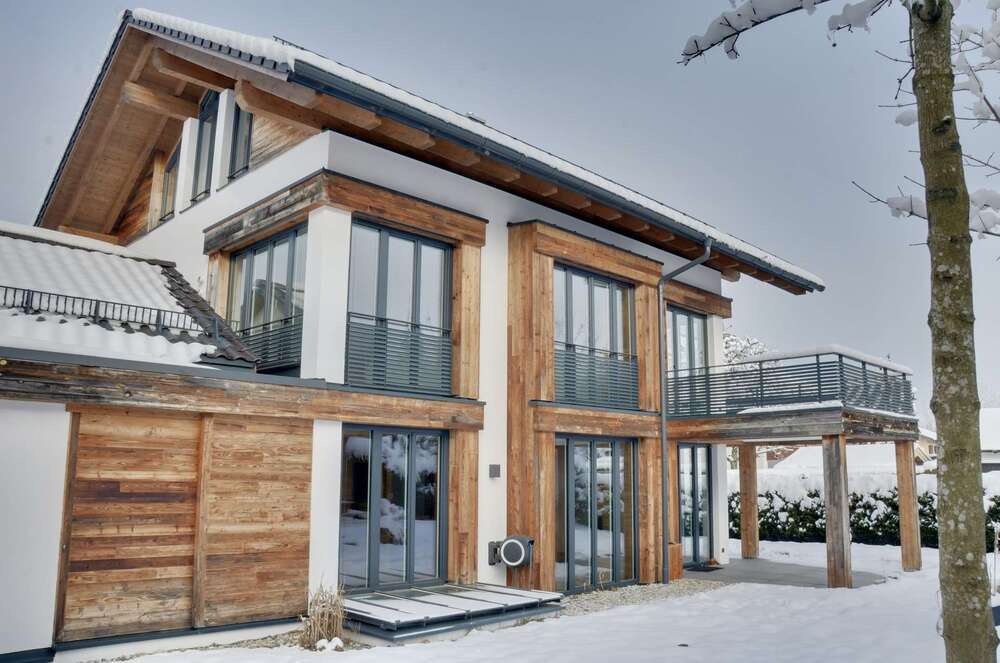 Haus zum Mieten in Straßlach-Dingharting 5.100,00 € 228 m²