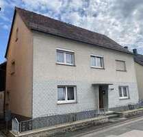 Haus zum Kaufen in Sonnefeld 85.000,00 € 130 m²