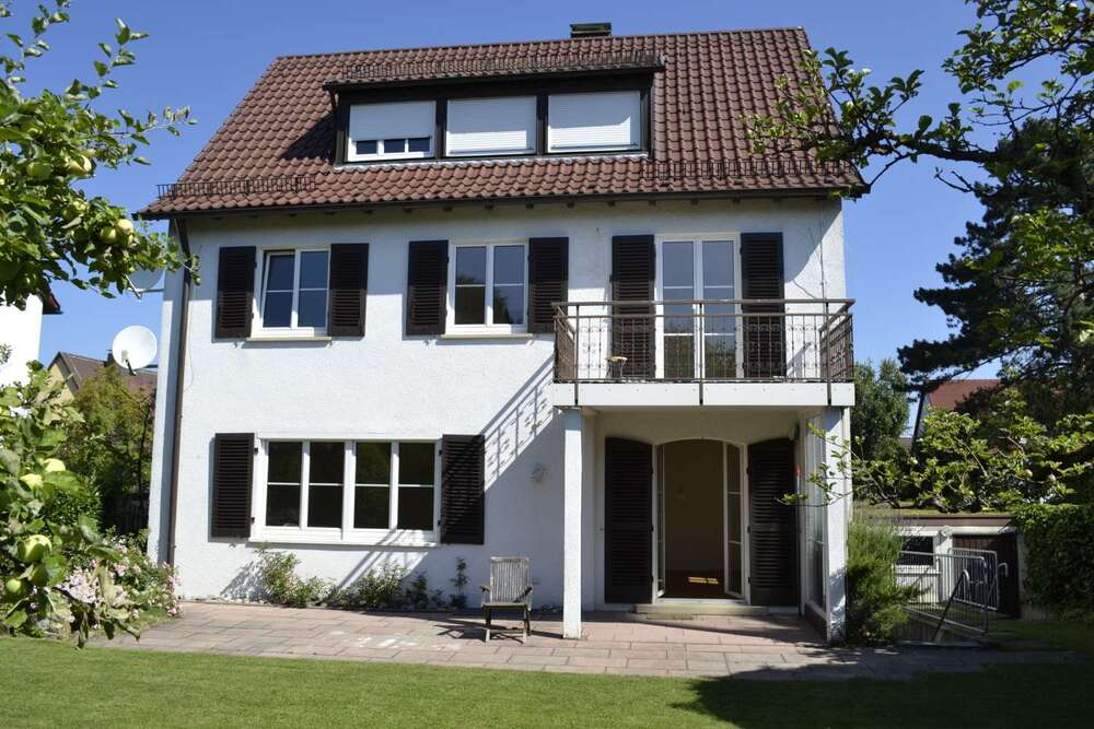 Haus zum Mieten in Stuttgart 4.500,00 € 210 m²