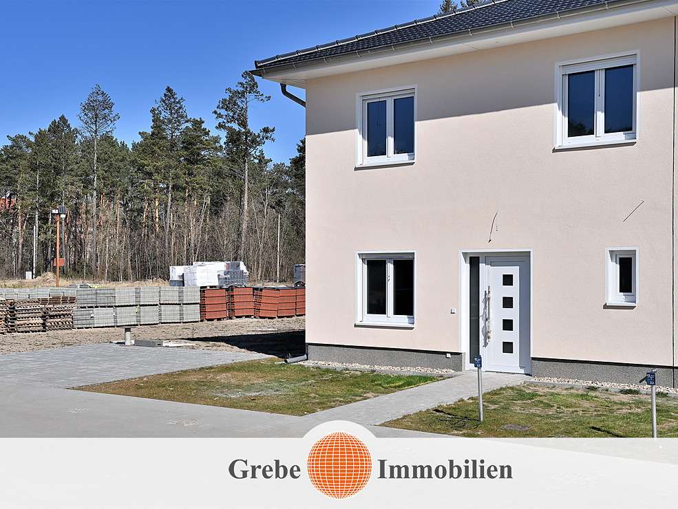Haus zum Mieten in Zossen 1.680,00 € 123 m²